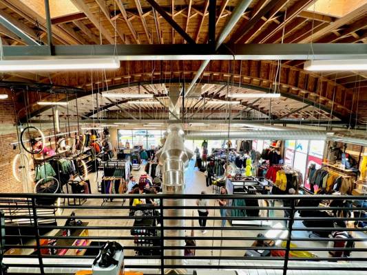 moosejaw_ribboncutting9_original